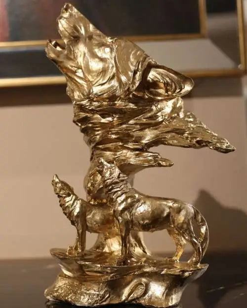 bronze wolf statue